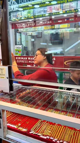 ASSALAMUALAIKUM Ar-Rahnu PAJAK GADAI ISLAM Semua item yang di jual adalah tulen 916 emas original. Beli mengikut harga yang tertera dalam gambar, kerana harga adalah harga lelong. Jika nak tengok bukti pembelian, sila lihat apa yang kami siarkan di atas. (EMAS DI JAMIN ORIGINAL 916)  ORDER 2 EMAS FREE( cincin)  Original 916✔ 🆓 Upah postage 🆓 Upah resizer (potong)        Kepuasan anda           adalah matlamat kami.#emaskawin #emaslelong916 #fypmalaysia🇲🇾 #emasmurah #emasbajet 