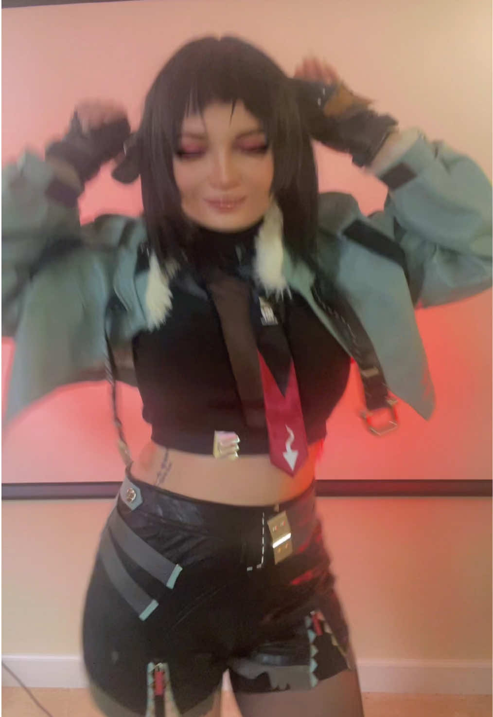 I absolutely cannot dance and I have no sense of rythme whatsoever, so we’re trying our best with this one. We’re also ignoring that I accidentally knocked off a mouse ear lol. When I got this cosplay from Uwowo, the ear was broken, and I genuinely have no idea how to fix it, so it’s extra delicate #janedoecosplay #zzzcosplay #zenlesszonezerocosplay #zzzero #janedoe