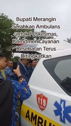 Merangin, Dalam rangka memperingati Hari Kesehatan Nasional tahun 2025, Pemerintah Kabupaten Merangin menunjukkan komitmennya dalam meningkatkan pelayanan kesehatan dengan menyerahkan tiga unit ambulans baru kepada tiga puskesmas yang berada di wilayah kabupaten Merangin. Acara serah terima ini dilaksanakan di halaman kantor bupati Merangin dalam upacara Hari Kesehatan Nasional (HKN) tingkat Kabupaten Merangin Tahun 2025. #infomerangin  #beritamerangin  #bupatimerangin #meranginbaru