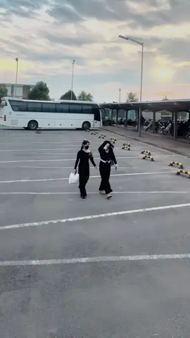 Hình ảnh nhếch nhác của cô công nhân khi đi làm #xuhuongtiktok #fyp #virall 