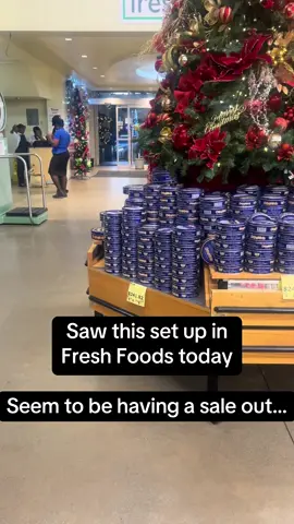 I really love these cookies, my folks abroad always send them in barrels. But sometimes I buy them in the supermarkets here in Jamaica. Yes they don’t taste the same but I never usually pay the taste difference much attention. Honestly, all along I didn’t realize I was eating the knock off #jamaicantiktok🇯🇲viral #caribbeantiktok #danishbuttercookies 