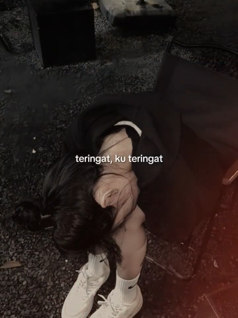 mau kembali ke masa ini, jadi dewasa gak worth it banget🥺 #templatelirik #liriklagu #sandaranhati #fyp #CapCut 