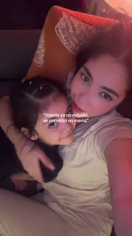 Se logró, con mucho apoyo, mucha paciencia y mucho amor, pero se logró! 🎓 #maternidad #motherhood #mamájoven 