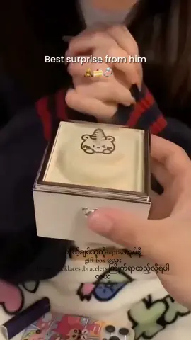 birthday တွေမှာ present ပေးဖို့ကို supriseဖြစ်စေချင်ရင်ဒါလေးယူပါရှင့် boy or girl တိုင်းနဲ့အဆင်ပြေသောလေးပါရှင့် ဖယောင်းတိုင်ရောပါပါတယ်💕 #suprisegiftboxmurah #birthdaygift #fyp  #newcollection #views 