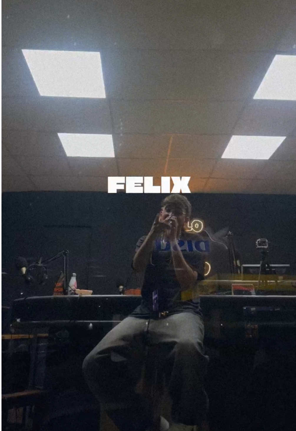 Primer entrevista, primer show en vivo desde DeUna🤩  #deunatv #music #entrevista #streaming #stream 