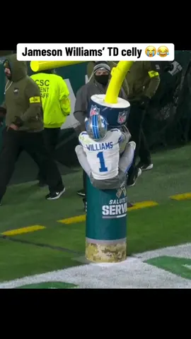 He received a 15-yard penalty and then the Lions missed the extra point 😅 (📺 NBC) #nfl #football #lions #jamesonwilliams #espnsocial 