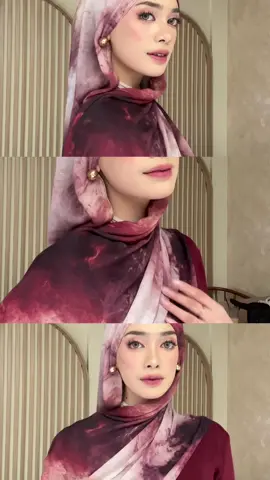 Introducing one Velona motif — soft, elegant, dan gampang banget dipadukan. A perfect everyday printed shawl in a luxury finish. #pashminaprinted #viscoseprinted #pashminamotif #hijabmotif #pashminaviscose 