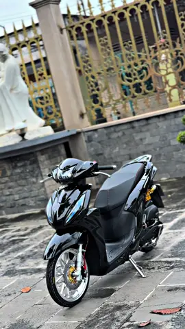 Bữa sáng mời anh em Vison Mẫu mới od 8ngàn cực kì lướt như Xe hãng 🥰#xemaytrungnguyen #chxmtrungem #xuhuong #vison #visondonkieng 