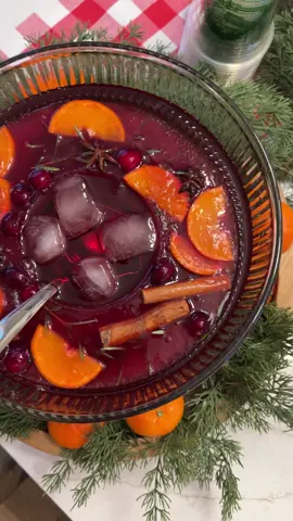 Let’s make a festive holiday punch with a decorative ice ring that looks like a wreath! #punchbowl #holidaypunch #punchrecipe #holidayrecipes #holidayrecipe 