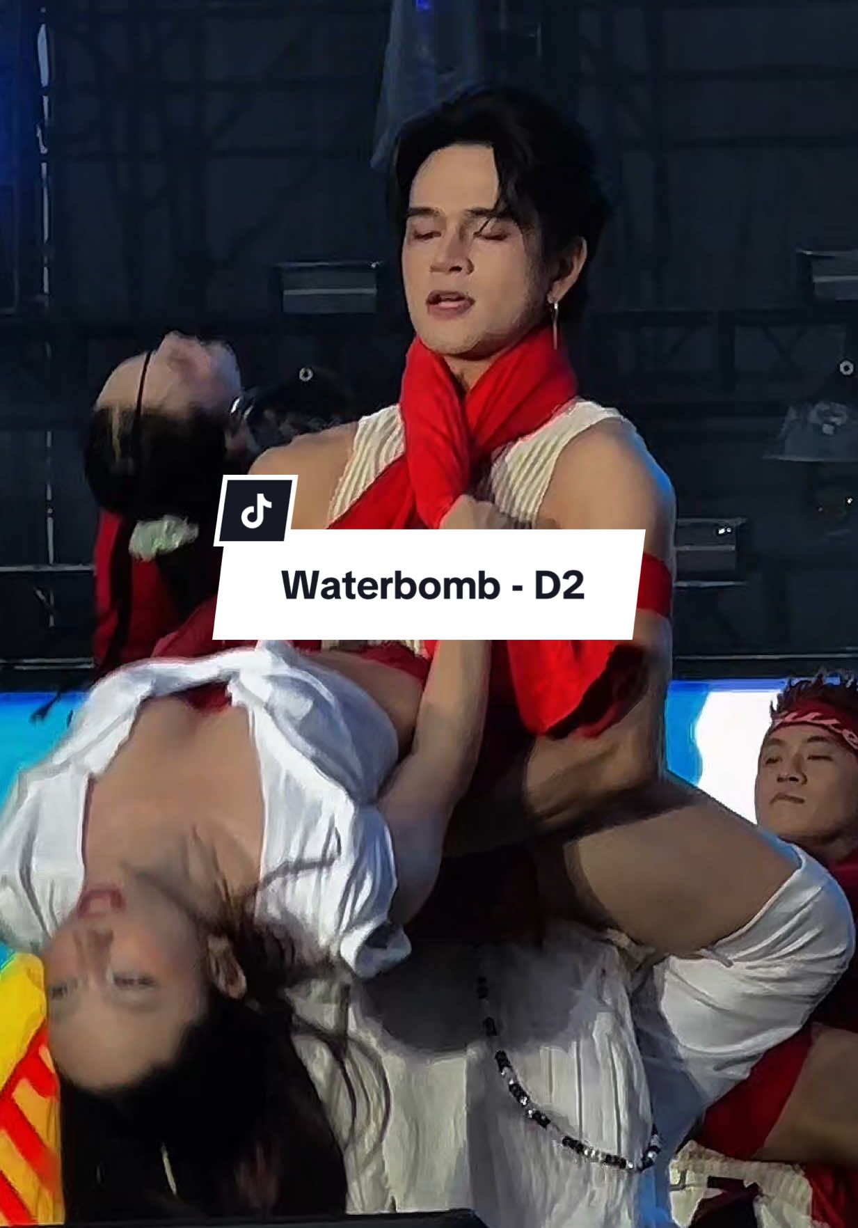 OMG… It’s getting wet 💦 #ThunDer #TocTien #Waterbomb #fyp 