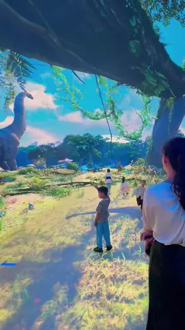 เปิดประสบการณ์ใหม่ ที่จะทำให้คุณหลงรักศิลปะอีกครั้ง 💫🎭#spaceandtimecube #spaceandtimecubeplus #spaceandtimecubeplusthailand #immersiveExperience #artbkk        