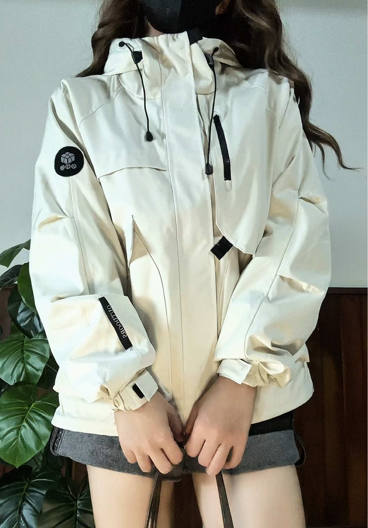 Áo này mặc đông thì chắn gió, mặc hè thì tránh nắng tránh bụi , lại còn chống thấm nữa, mang đi xa là quá hợp lý ạ #aokhoacgio #aogio #aogiochongnuoc #aokhoac 