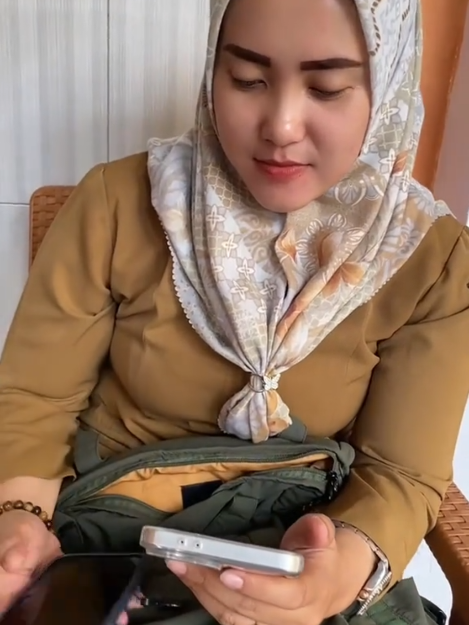 Semangat senin menyala @aqila_z4hra  #fypage #asn #pns #cpns #cpnscantik 