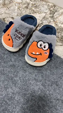 Mùa đông mà có đôi dép lông mang trog nhà thì đúng là chân ái luôn các mẹ ơi#depditrongnha #deplong #depchobe #xhtiktok #viralvideo 