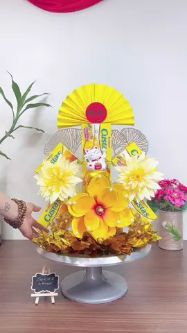 Sét phụ kiện tone vàng quá đẹp luôn #phukienthapbanh #phukientrangtrithapnuocngot #tet #thaplelena #trangtritet 