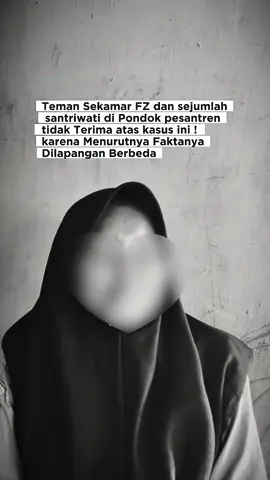 “Opini Publik Menggiring Narasi, Namun Fakta Kasus ED Menunjukkan Arah Berbeda” PortalProbolinggo.com Kasus dugaan pemerkosaan yang melibatkan santriwati berusia 19 tahun berinisial FZ dan pengasuh pondok pesantren berinisial ED (26) kini menjadi sorotan publik setelah kuasa hukum FZ bersama sejumlah LSM mengajukan aspirasi ke DPRD Kabupaten Probolinggo. Namun, perkembangan terbaru dari proses pemeriksaan saksi justru menunjukkan adanya perbedaan signifikan antara opini publik dan fakta penyidikan. Beberapa waktu lalu, rombongan pendamping FZ mengajukan dua tuntutan besar, yakni meminta proses hukum terhadap ED serta mendesak agar pondok pesantren yang diasuh ED ditutup. Tuntutan ini kemudian dibahas dalam rapat dengar pendapat (RDP) bersama Komisi 4 dan Komisi 1 DPRD Kabupaten Probolinggo. Pertemuan tersebut turut menghadirkan Kepala Dinas Pendidikan Kabupaten Probolinggo, perwakilan Kementerian Agama, MUI Kabupaten Probolinggo, serta Ketua PCNU Kraksaan untuk memberikan pandangan resmi mengenai persoalan yang tengah berkembang. PCNU Kraksaan: Penutupan Pesantren Harus Berpijak pada Regulasi, Bukan Tekanan Opini Ketua PCNU Kraksaan dalam forum RDP menegaskan bahwa penutupan pondok pesantren tidak dapat dilakukan berdasarkan tekanan opini, melainkan harus mengacu pada aturan hukum yang jelas dan kajian yang komprehensif. “Kasus ini sedang berjalan di ranah hukum. Jika terbukti, tentu oknumnya harus diproses. Tetapi menutup pesantren tanpa dasar yang sah tidak dapat dibenarkan. Penutupan hanya bisa dilakukan jika ada penyimpangan ajaran atau pelanggaran berat sesuai ketentuan,” tegasnya. Ia menambahkan bahwa pesantren merupakan lembaga pendidikan formal dan nonformal yang menaungi banyak santri, sehingga setiap keputusan harus mempertimbangkan dampak jangka panjang. “Nasib ratusan santri tidak boleh dikorbankan. Kita harus memikirkan lembaga dan anak-anak yang belajar di dalamnya,” ujarnya. Fakta Baru dari Saksi LD: Cerita FZ Dinilai Tidak Konsisten Dalam perkembangan penyidikan di Unit Perlindungan Perempuan dan Anak (UPPA) Polres Probolinggo, saksi berinisial LD, yang dikenal dekat dengan FZ, memberikan keterangan yang menjadi perhatian serius aparat penegak hukum. Menurut LD, sejumlah cerita yang disampaikan FZ terkait kasus ini kerap berubah dan tidak konsisten dari waktu ke waktu. “Banyak cerita FZ yang dia sampaikan kepada saya berbeda-beda. Ada beberapa hal yang tidak sesuai dengan fakta yang saya ketahui. Saya pikir penyidik perlu mendalami ini,” ungkap LD. Keterangan ini diperkuat oleh teman lain berinisial HK, teman sekamar FZ, yang menyatakan bahwa beberapa narasi yang berkembang di publik tidak sesuai dengan realitas yang ia lihat selama bersama FZ di pesantren. “Ada hal-hal yang terbalik dari narasi yang disampaikan. Itu perlu dipastikan kebenarannya supaya tidak ada pihak yang dirugikan,” ungkap HK. Dua keterangan saksi ini menjadi elemen penting karena membuka sudut pandang berbeda tentang relasi dan dinamika kasus antara FZ dan ED. Kuasa Hukum ED: “Fakta Harus Dibuktikan, Bukan Dikontruksi oleh Opini” Kuasa hukum terlapor, Pradipto Atmasunu, SH, MH, menegaskan bahwa maraknya opini publik yang beredar telah menciptakan bias informasi yang tidak sejalan dengan fakta penyidikan. “Proses hukum berjalan objektif. Klien kami kooperatif dan mengikuti seluruh tahapan pemeriksaan. Tetapi opini publik yang berkembang seolah sudah menentukan kesimpulan, padahal faktanya berbeda dan masih terus didalami,” ujarnya. Terkait desakan penutupan pesantren, Pradipto menegaskan bahwa langkah tersebut tidak memiliki dasar hukum. “Menutup pondok pesantren adalah tindakan ekstrem yang tidak ada pijakan hukumnya dalam konteks kasus ini. Tidak ada putusan yang menyatakan ED bersalah. Kita menjunjung asas praduga tidak bersalah,” tegasnya. Ia menutup pernyataannya dengan mengingatkan bahwa penyelidikan harus berjalan berdasarkan bukti, bukan tekanan atau narasi yang belum terverifikasi. Baca Berita Lengkapnya di portalprobolinggo.com