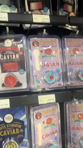 Sorry im grubbing down with no plate!!! #caviar #drafts #salmonroe #wholefoods 