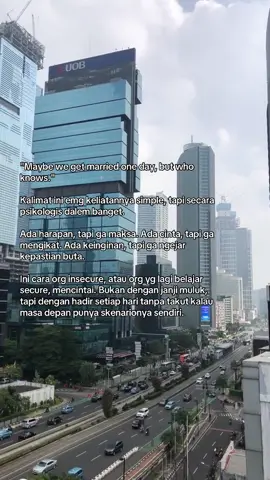 Yang secure ga menjanjikan langit, tapi konsisten hadir. Dan cinta yang dewasa ngga maksa kepastian, tapi tetep milih kamu setiap hari :) #danielcaesar #whoknows 