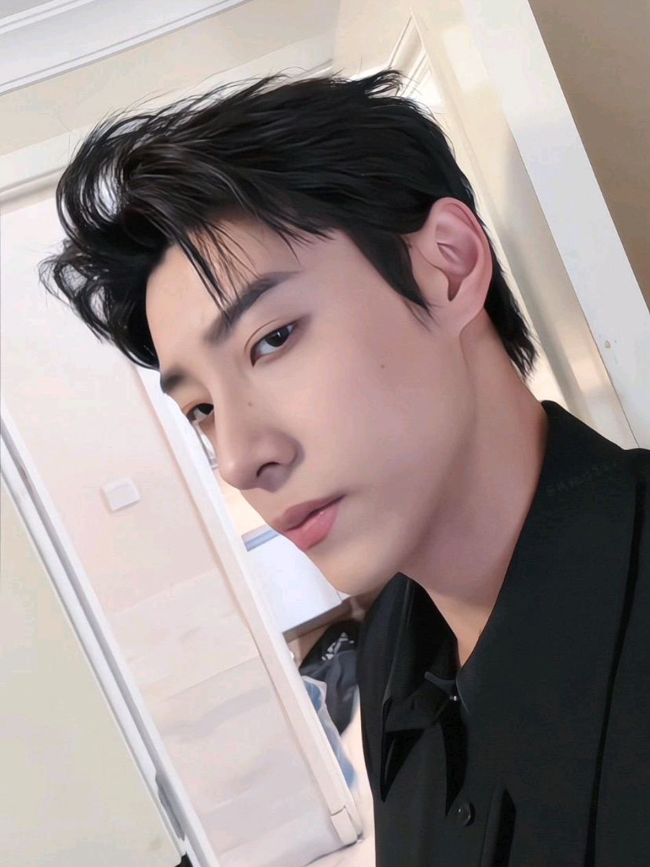 Karena syuting kali ini yuyi boleh ke lokasi,, seperti biasa Ma Xiaoyu menyempatkan waktu beberapa menit untuk ngobrol..😊 #yuyiindonesia #maxiaoyufans #maxiaoyu马小宇💕🇨🇳 #maxiaoyu马小宇 #shortdramachinese 