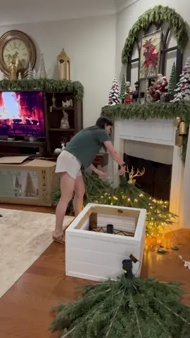 Got this new Christmas tree, last year, from Costco. Love the simplicity of the assembly. The pieces of the base click into each other to connect the lights. #ochristmastree #christmastree #christmasdecorating #costcofinds #artificialtree @Costco Wholesale 