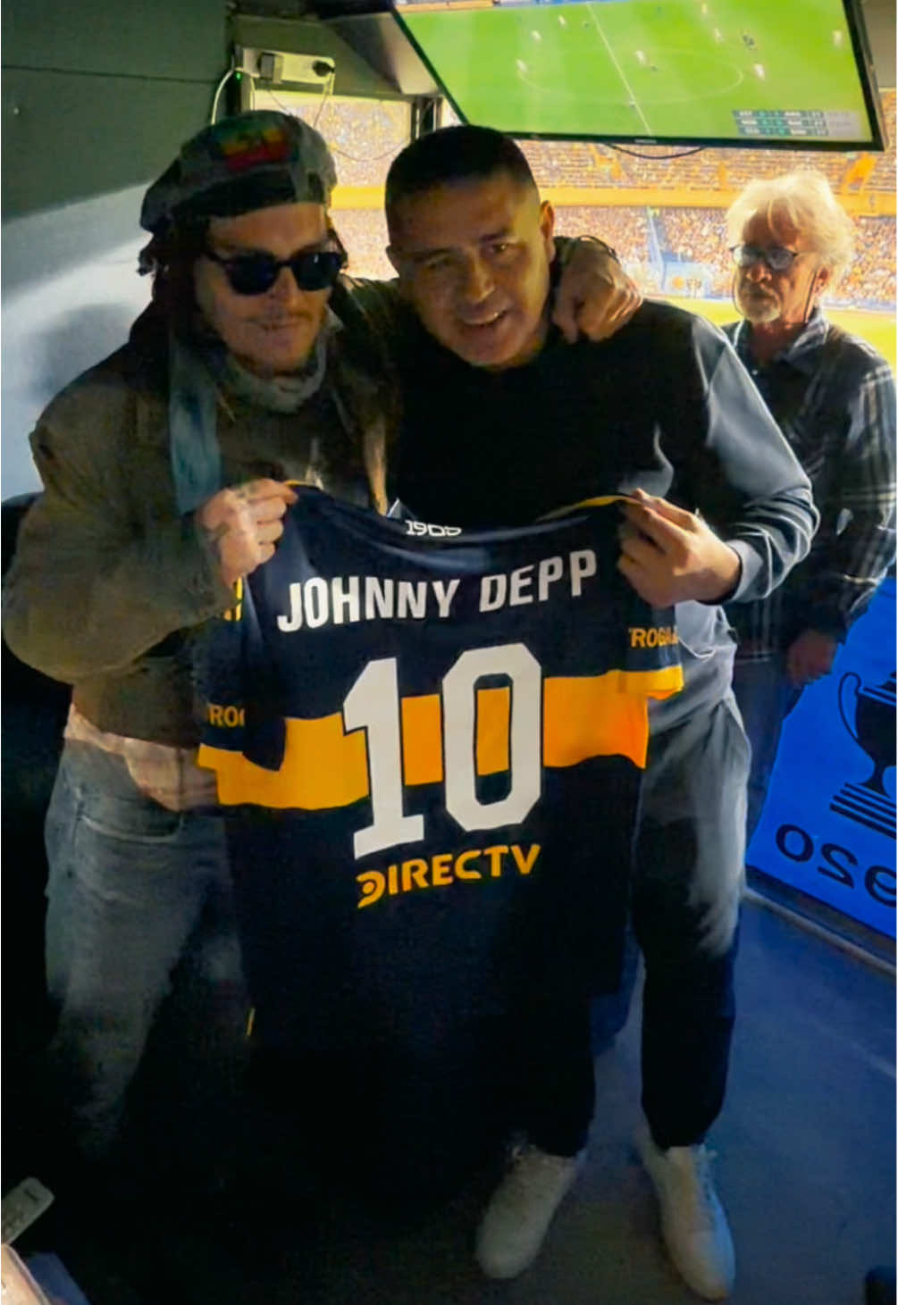 ¿Johnny Depp? De Boca 💙💛💙  #BocaJuniors #johnnydepp #riquelme #fyp 