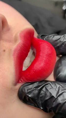 Môi vừa lm  xong và sau bong tại thảo kun #phunmoidep #xuhuong #vairal 