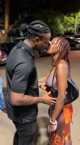 @nomsa🤪 @LeeroDax 