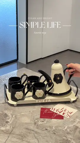 Bộ ấm trà hoa gốm sứ mẫu mới 2025 để bàn phòng khách trang trí gia đình, Ấm pha trà có nắp và khay. #am #amtra #gomsu #coc #boamtra  @Góc Nhà Xinh  @Góc Nhà Xinh  @Góc Nhà Xinh 