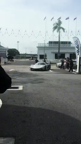 The first and only Koenigsegg Jesko in Malaysia! Owned by the Johor Royal Family. #hypercar #koenigsegg #jesko #v8 #turbo 