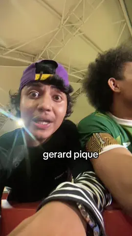 sebuah pengalaman untuk bertemu lamgsung dengan sang legenda gerard pique terima kasih untuk bng @Atta Halilintar#pendekarleague #bebetoleutualy #attahalilintar #arapselatan 