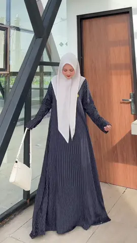 Zivallent Azura Series 😍🔥 Gamis Abaya Stripe Elegant premium twill ori Busui Friendy 😍 Plopor gamis rayon twill kain premium terbaik dikelasnya 😍🔥Salah satu Produk bestsellerrnya@Zivallent Ngga Chekouttt Rugiiiii😭😭🫵🏻#gamis #gamiswanita #gamisrayon 
