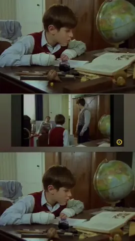 Película: un pequeño parisino disponible en youtube.