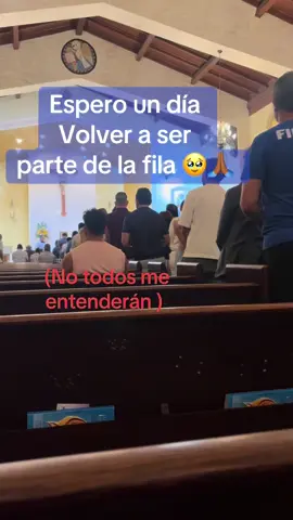 Espero un día, volver a ser parte de esa fila, y que ese día no sea demasiado tarde 🥺😌. Pido a Dios siempre me guíe por el camino correcto 🙏🏾. #eucaristia #jesuspandevida #santamisa #hakuna #Godisreal