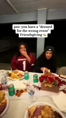 happy friendsgiving 🍗 #themedparty #wrongeventparty #thanksgiving #friendsgiving #fyp #explore 