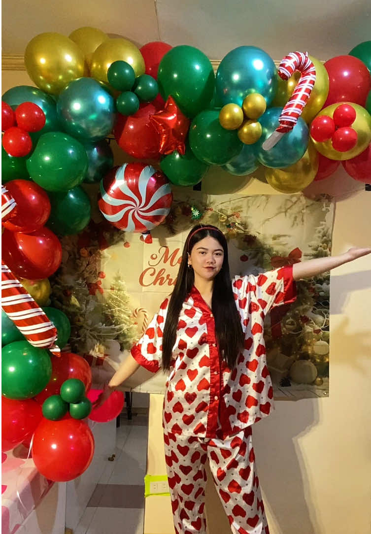 Christmas balloon set na perfect for christmas parties! #christmasballoonset #christmasdecor #christmaspartydecoration 
