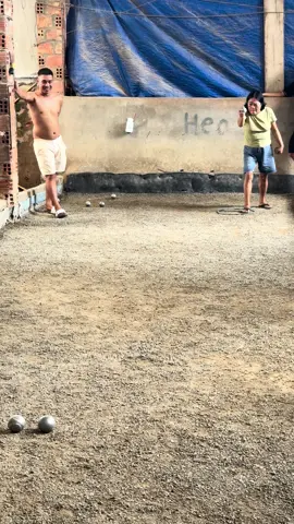 Tuyển thủ nữ Bi Sắt