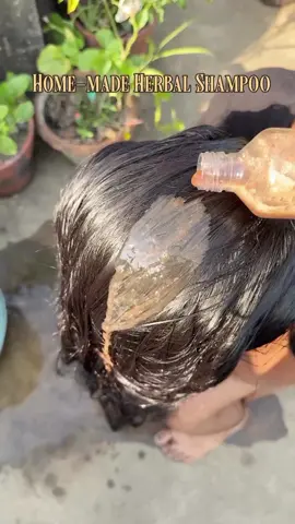 Let's make homemade herbal shampoo 🧴 🌿#goviral #tipsforgirls #4you #bestremedy #4k 