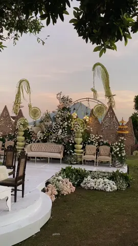 Wedding outdorr konsep jawa 🔥 . #dekorasiwedding #decoration #dekorasioutdoor #Outdoors #dekorinspirasi 