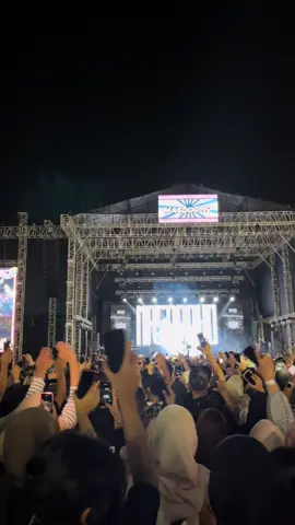 Kepincuk mas mas jawa 🩵 @MASDDDHO #semabyarfest2025 #semabyarfestsemarang #masdddho #semabyarfest 