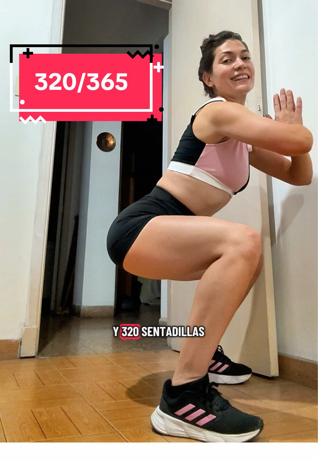 Día 320/365 – Medianoche, con el último hilo de energía 🧵 Hoy fue uno de esos días donde hacer las sentadillas parecía misión imposible. En plena producción, coordinación y dirección de un evento enorme que me tuvo trabajando casi 14 horas seguidas, lo único que deseaba era una cama. Pero antes, mis sentadillas. A más de medianoche, cansada, agotada, con la energía justa, las hice igual. Porque quedan solo 45 días para cerrar el año, y este desafío no se saltea. Hoy no hubo escenario especial ni energía explosiva, pero hubo constancia. Y eso vale oro. Agradecida por estar transitando días de tanto trabajo con equipos hermosos, por tener estas oportunidades, por seguir. Y por supuesto, gracias siempre a @Pinnacle Group Arg  por mis micrófonos E-Image que hacen que el conteo se escuche con claridad, incluso cuando lo digo con voz bajita de cansancio. ##Día320##Reto365##Sentadillas##DesafíoPersonal##Constancia       