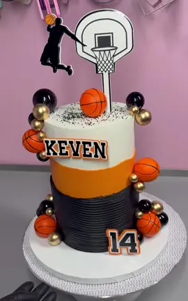 Basketball theme cake for him, happy birthday! Can you believe I made the cake topper, name and age with my Cricut machine? I’m so proud of it ☺️ #basketballcake #cakeart #birthday #forhim #SmallBusiness 