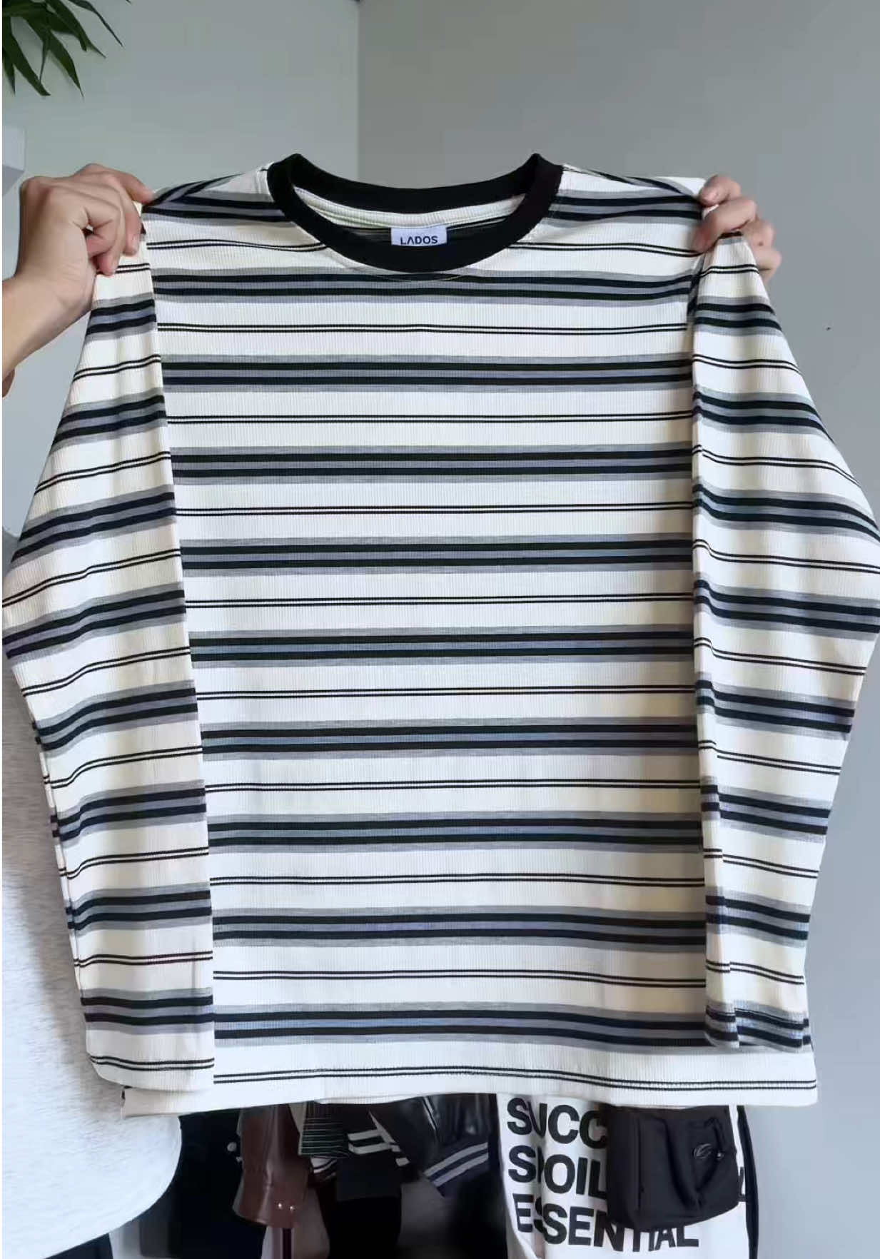 Áo thun dài tay kẻ ngang LADOS #aothun #xuhuong #phoidoxinh #macdepmoingay #fypツ 