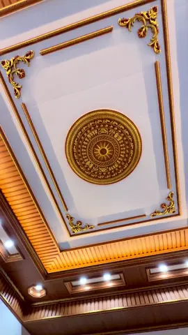 Mời các bác nhận xét giúp em ạ. Mẫu trần nhựa nano giật 2 cấp giả3 kết hợp phào chỉ hoa văn giác vàng#trannhuanano #huế75 #nhuananocaocap #noithatnhuavanvinh 