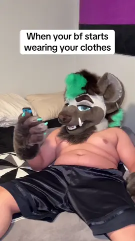 HE DOES THIS EVERYTIME. #furry #furrytiktok #furrycommunity #couplestiktok #couples 
