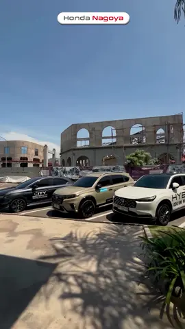 Tiga gaya berbeda, satu rasa yang sama. ✨ Bagi yang aktif dan stylish, percaya diri dan elegan, atau dinamis dan fleksibel — setiap orang punya caranya sendiri menikmati perjalanan. Tapi satu hal yang pasti: semuanya jadi lebih berkesan bersama Honda. 🚗💫 Honda The Power of Dreams