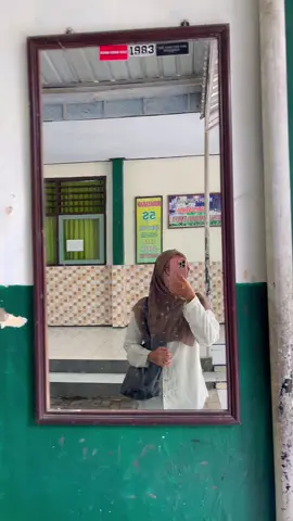 Berkunjung ke SMPN 01 DAMPIT  #fyppppppppppppppppppppppp #makanbergizigratis #bgn #mbg #smpstory🌻 