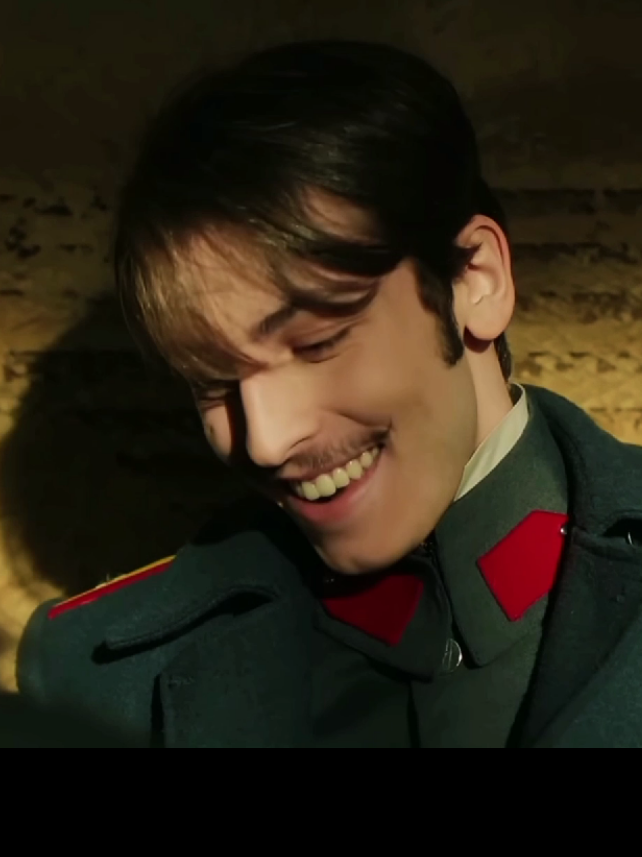 i wanna tattoo his smile on my forehead.. anyways this song slaps #borankuzum #leonidaspapadopoulos #vatanimsensin #chammakchallo 