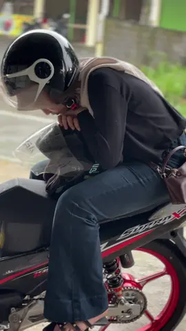 meh nyeblak mah udan🗿