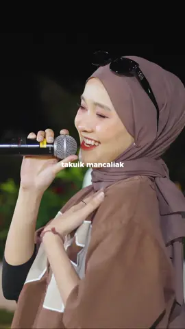 Absen dulu dulur minang, ramaikan hyokkk! Tabola Bale versi Minang Timur Jawa @Ndarboy Genk x @Sofiwita x @ONCHO FLASH  #tabolabale #minangtimurjawa #tabolabalelagutimur #witasofi 