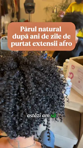 Extensiile crochet sunt una dintre cele mai sigure și naturale metode de a adăuga volum sau bucle, fără să afecteze părul. Montarea se face pe împletituri fine, iar nodurile sunt discrete sau invizibile. Sunt perfecte pentru părul fragil, deteriorat sau pentru persoanele care își doresc bucle fără procese chimice. Dacă sunt aplicate și întreținute corect, părul rămâne sănătos și protejat chiar și pe termen lung.#gaalgabriela #gaalhairplay #extensiicrochet 